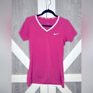 D19.16 Nike Pro Drifit Pink Work Out V Neck Tee M